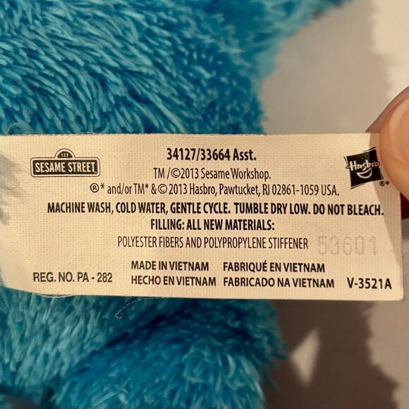 Sesame Street Cookie Monster Plush Hasbro 2013 Small 9 inches Tall - Picture 4 of 4